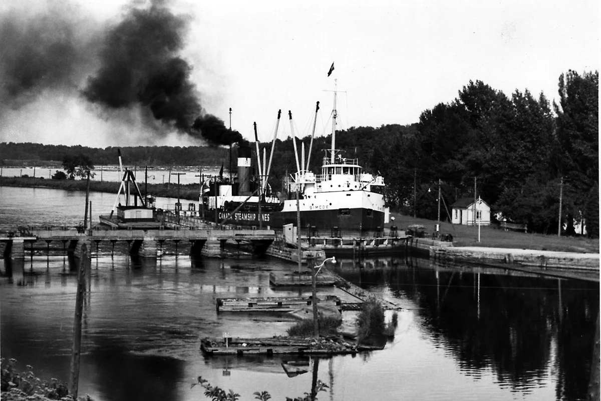David Gibbins — Diving Lock 21: a submerged Victorian canal lock
